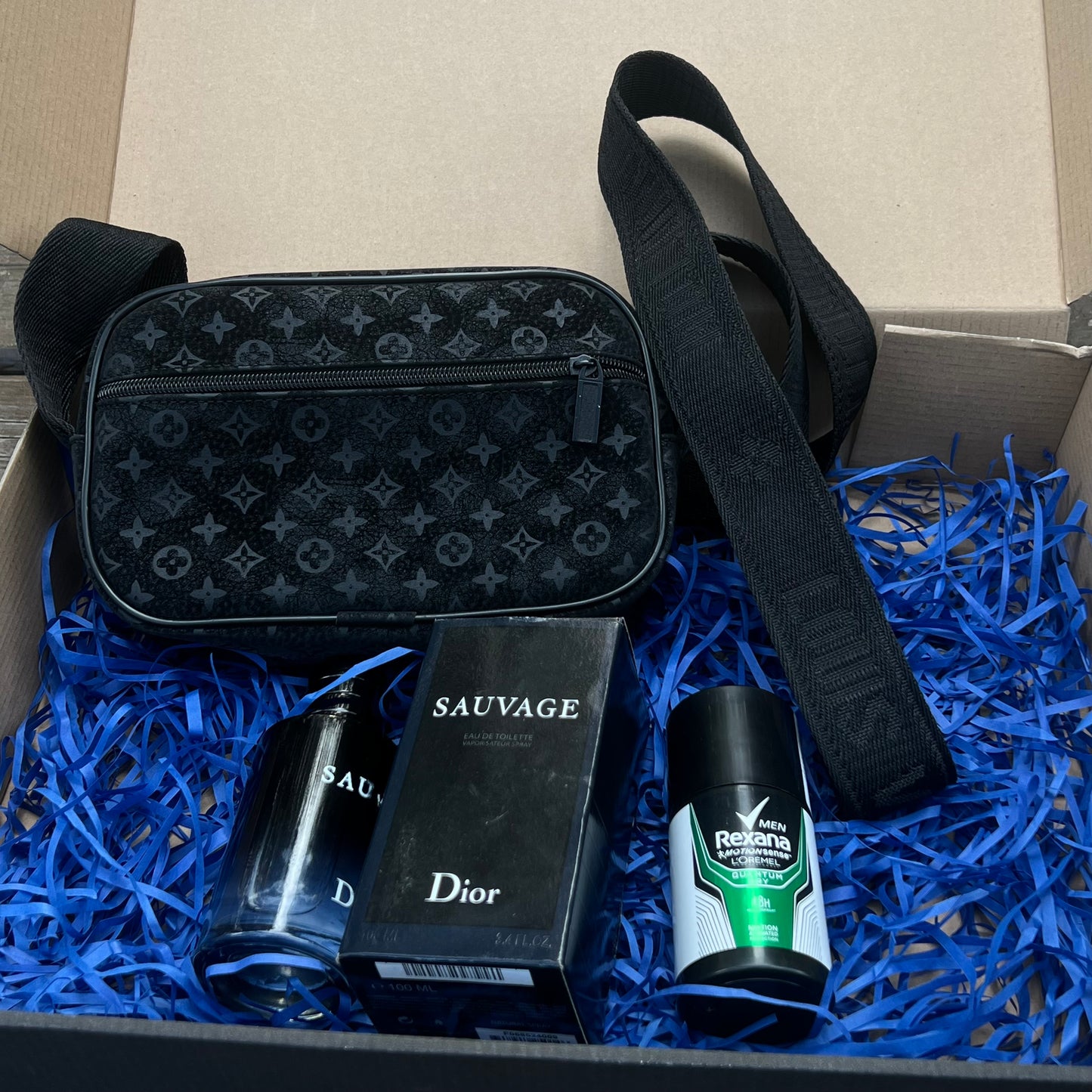 Super-pack Promo Sacoche LV+Parfum sauvage Dior+Stick