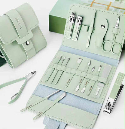 KIT DE MANUCURE ET PéDICURE 16 PIECES